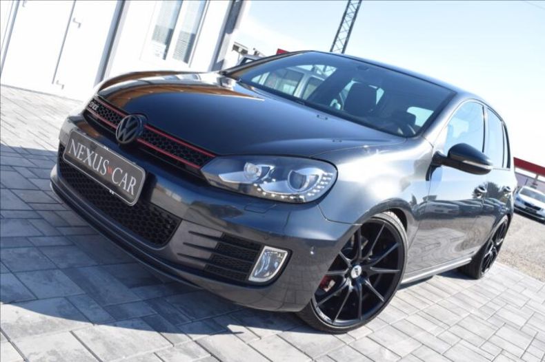 Volkswagen Golf - hlavní foto