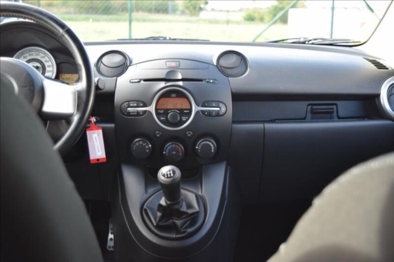 Mazda 2 - hlavní fotka