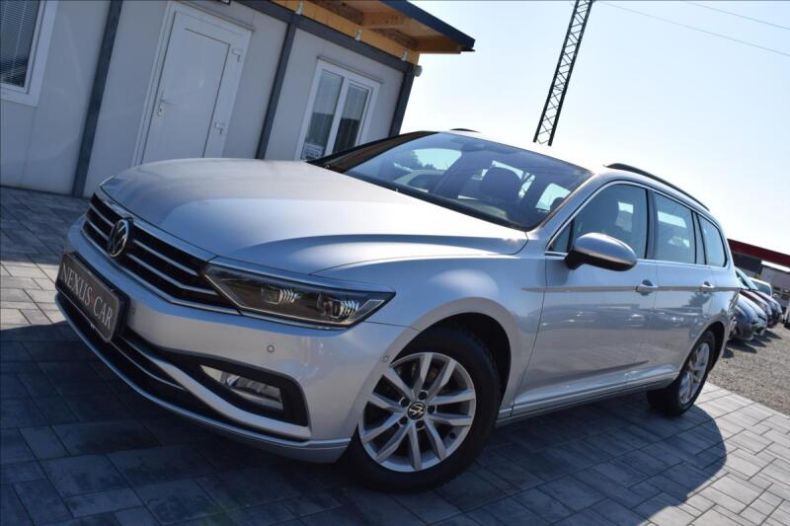 Volkswagen Passat - hlavní foto