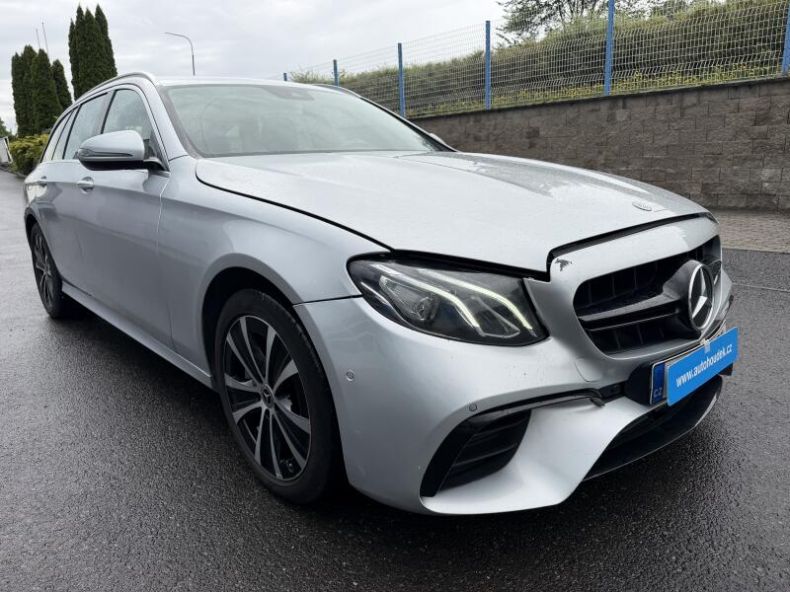 Mercedes Třída E - hlavní foto