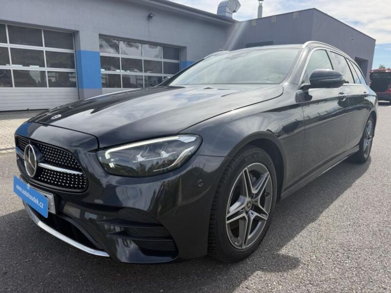 Mercedes Třída E - hlavní foto