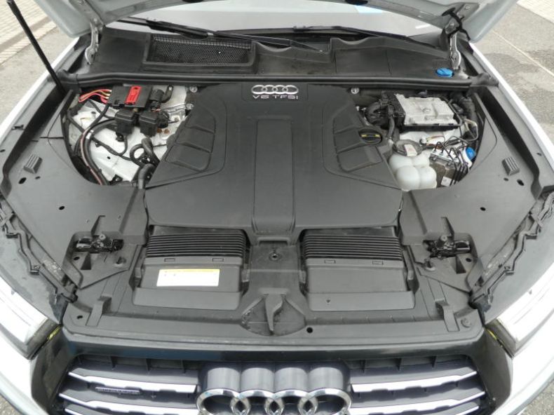 Audi Q7 - hlavní fotka