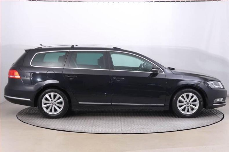 Volkswagen Passat - hlavní fotka
