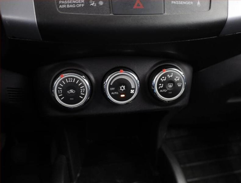 Mitsubishi Outlander - hlavní fotka