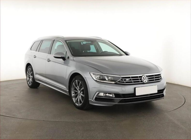 Volkswagen Passat - hlavní fotka inzerátu