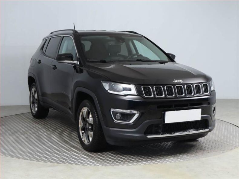 Jeep Compass - hlavní foto