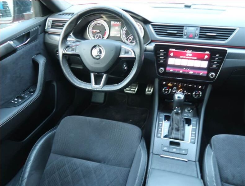 Škoda Superb - hlavní fotka