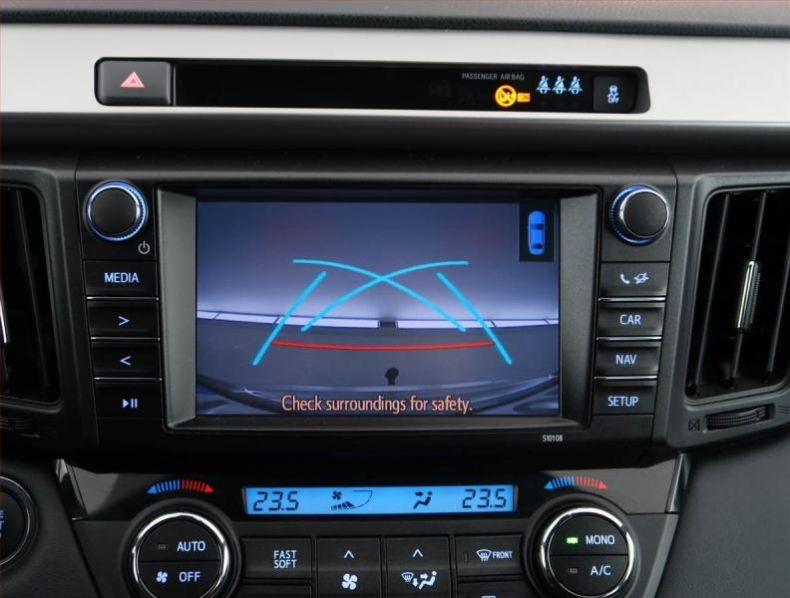 Toyota RAV 4 - hlavní fotka