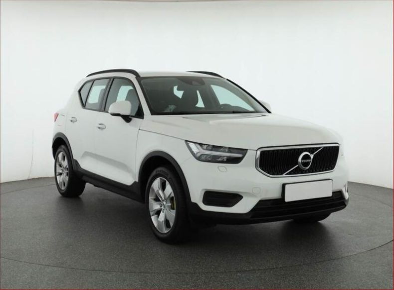 Volvo XC40 - hlavní foto