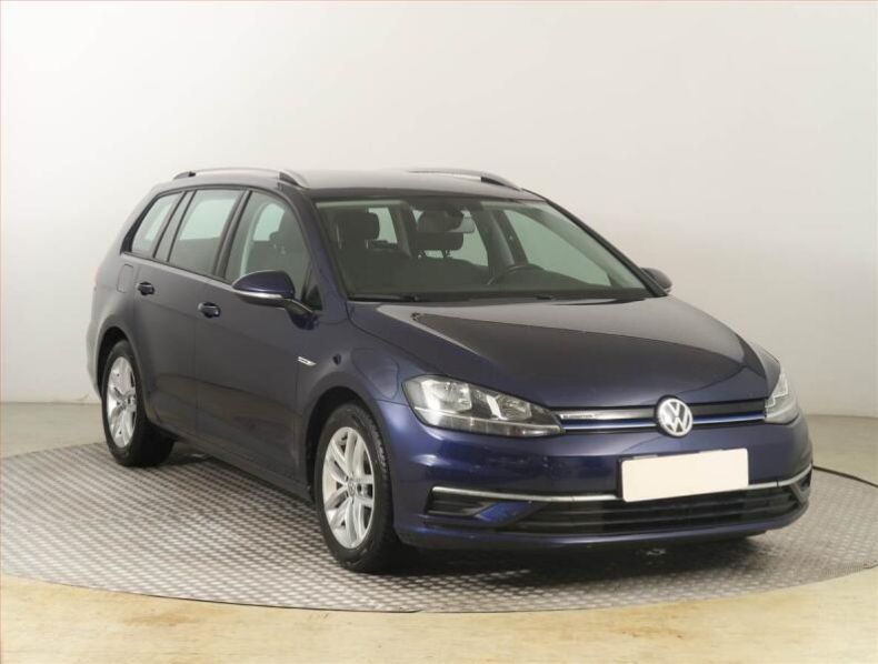 Volkswagen Golf - hlavní foto