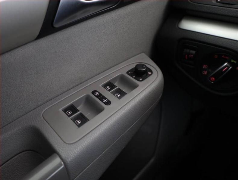 Seat Alhambra - hlavní fotka