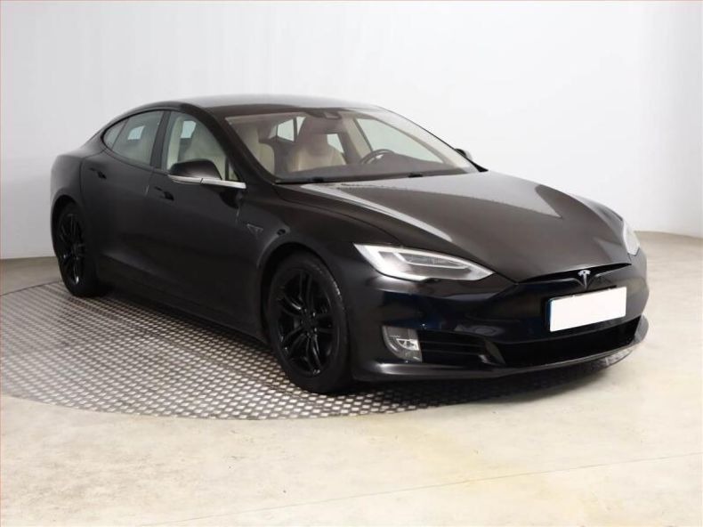Tesla S-type - hlavní foto
