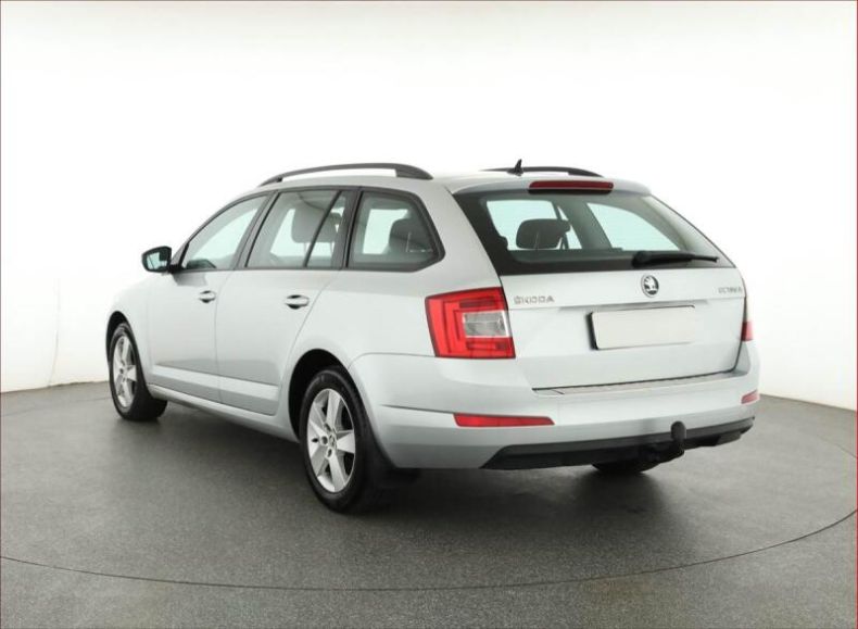 Škoda Octavia - hlavní fotka