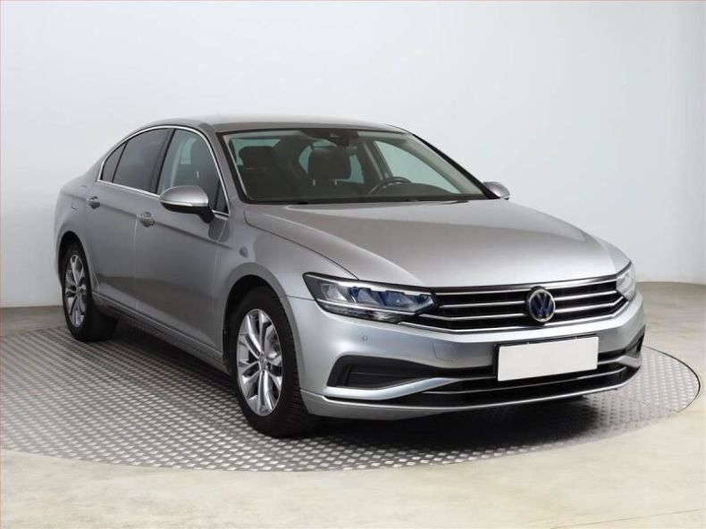 Volkswagen Passat - hlavní fotka inzerátu
