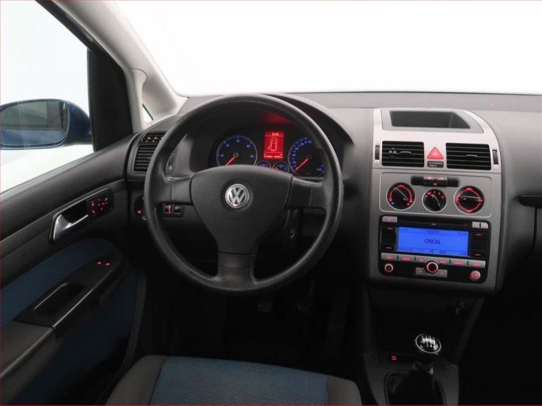 Volkswagen Touran - hlavní fotka