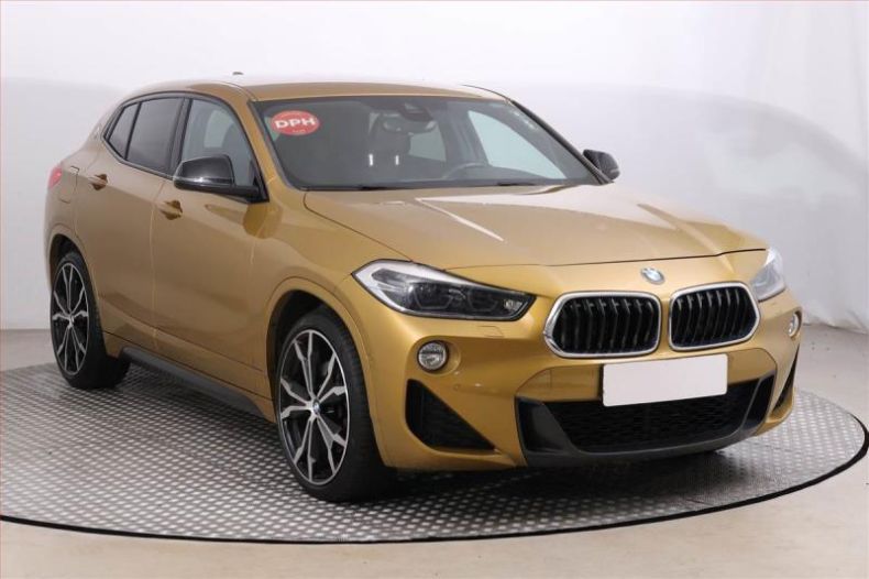 BMW X2 - hlavní foto