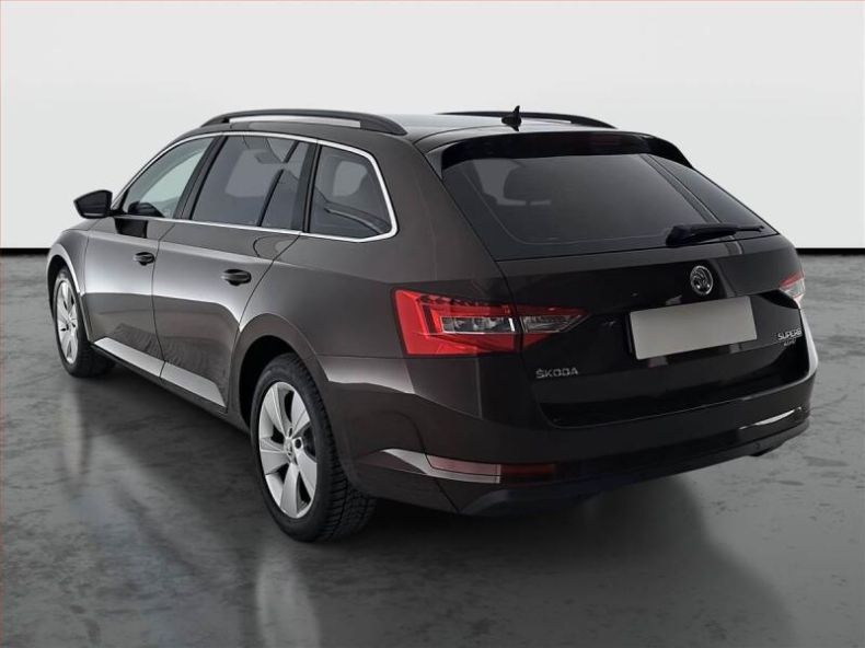 Škoda Superb - hlavní fotka