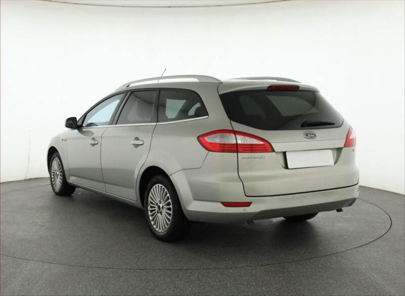 Ford Mondeo - hlavní fotka
