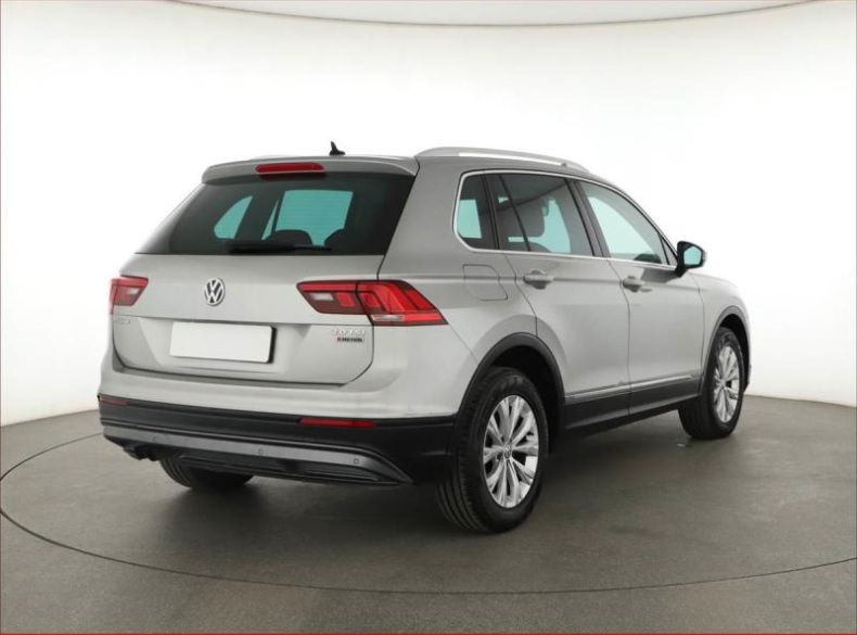 Volkswagen Tiguan - hlavní fotka