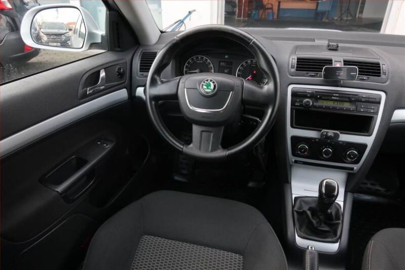 Škoda Octavia - hlavní fotka