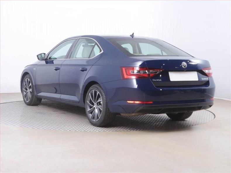 Škoda Superb - hlavní fotka