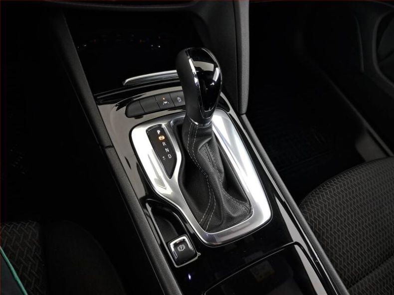 Opel Insignia - hlavní fotka