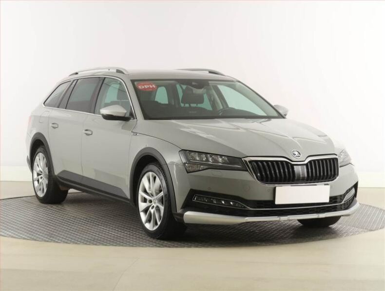 Škoda Superb - hlavní foto