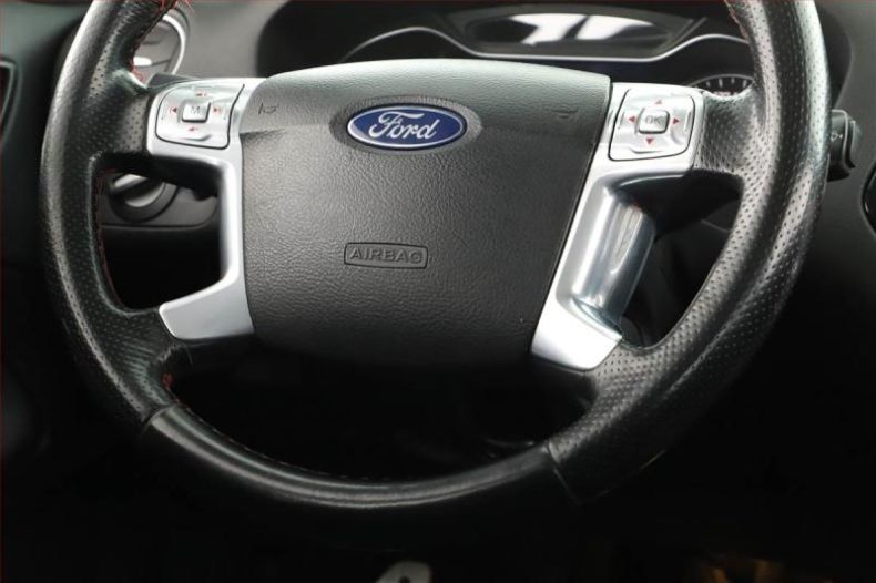 Ford Mondeo - hlavní fotka