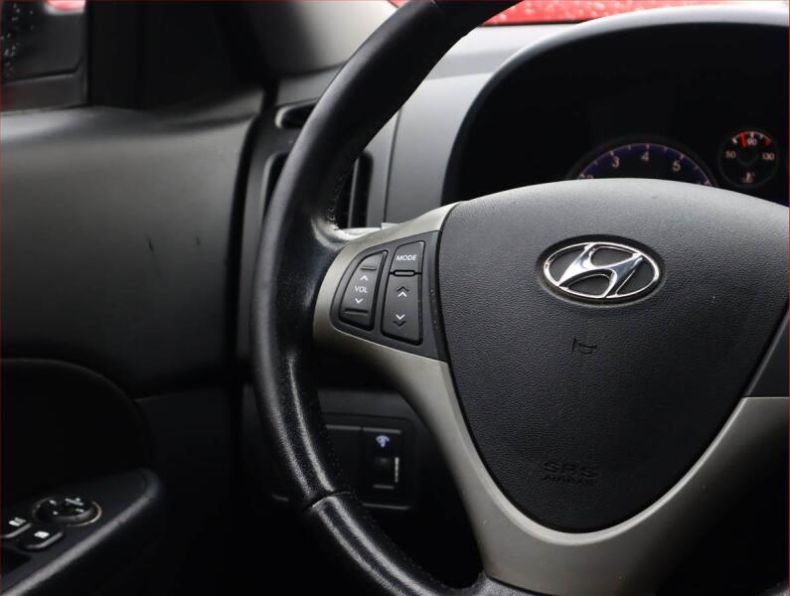 Hyundai i30 - hlavní fotka