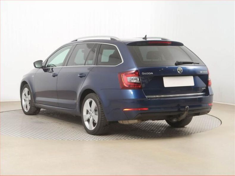 Škoda Octavia - hlavní fotka