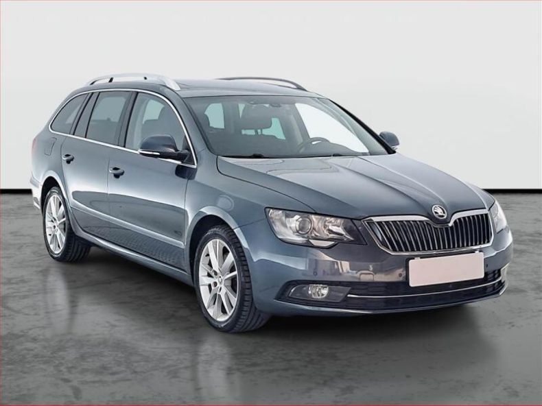 Škoda Superb - hlavní foto