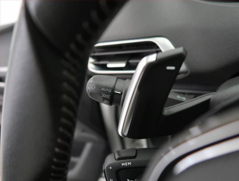 Peugeot 5008 - hlavní fotka