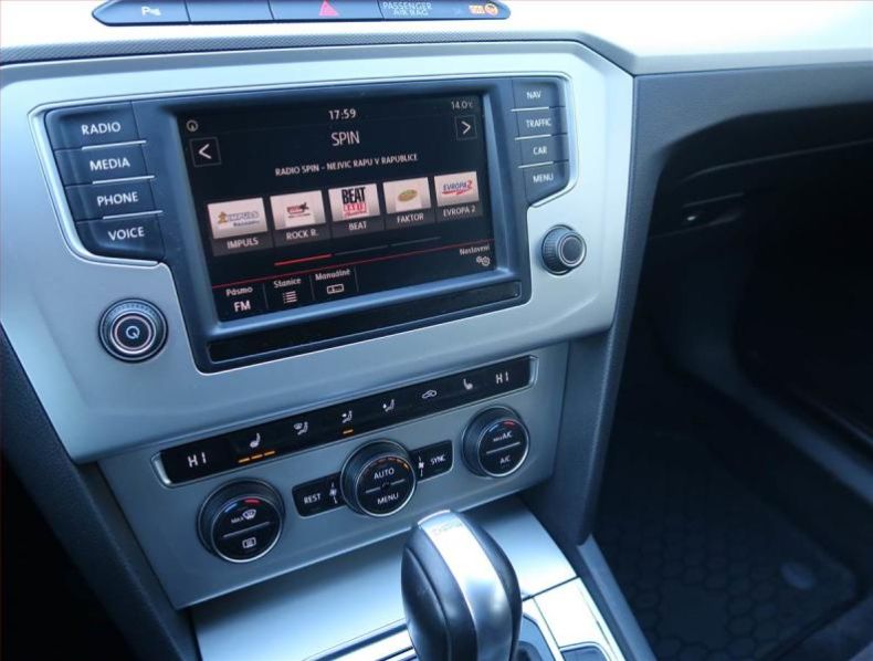 Volkswagen Passat - hlavní fotka