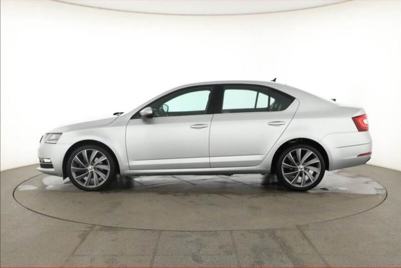 Škoda Octavia - hlavní fotka