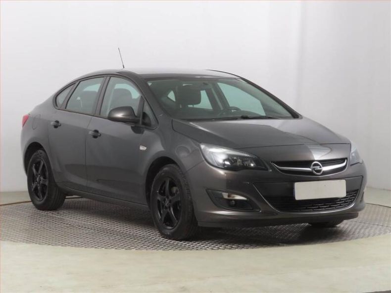 Opel Astra - hlavní fotka inzerátu