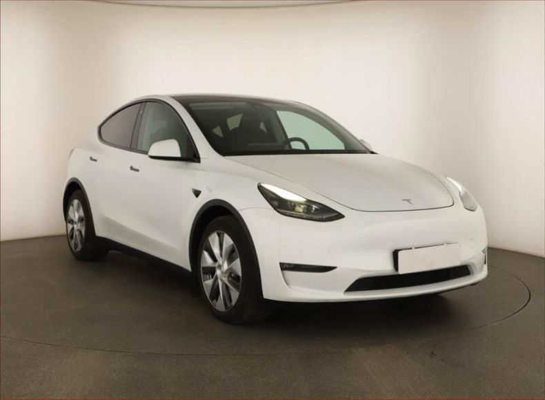 Tesla Model Y - hlavní fotka inzerátu
