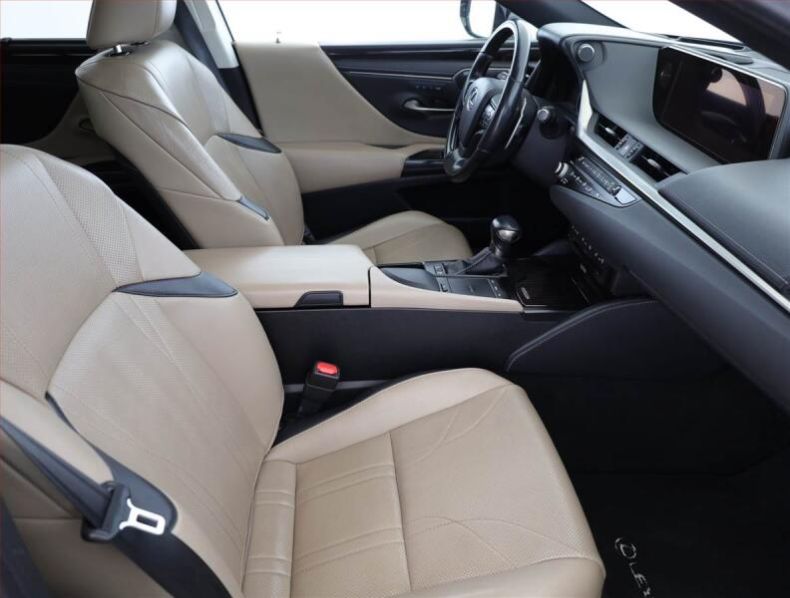 Lexus ES 330 - hlavní fotka