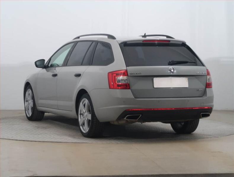 Škoda Octavia - hlavní fotka