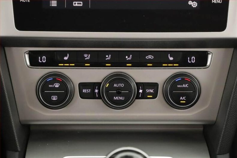 Volkswagen Passat - hlavní fotka