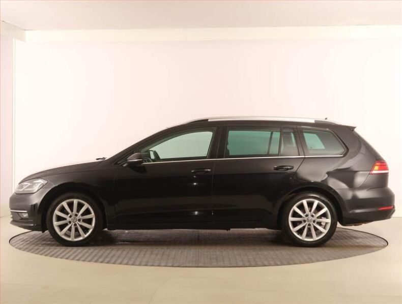 Volkswagen Golf - hlavní fotka