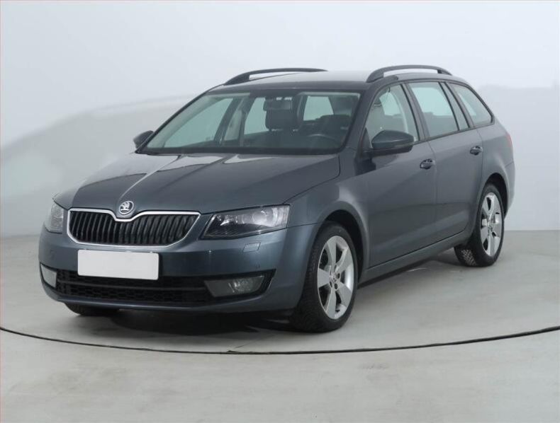 Škoda Octavia - hlavní fotka