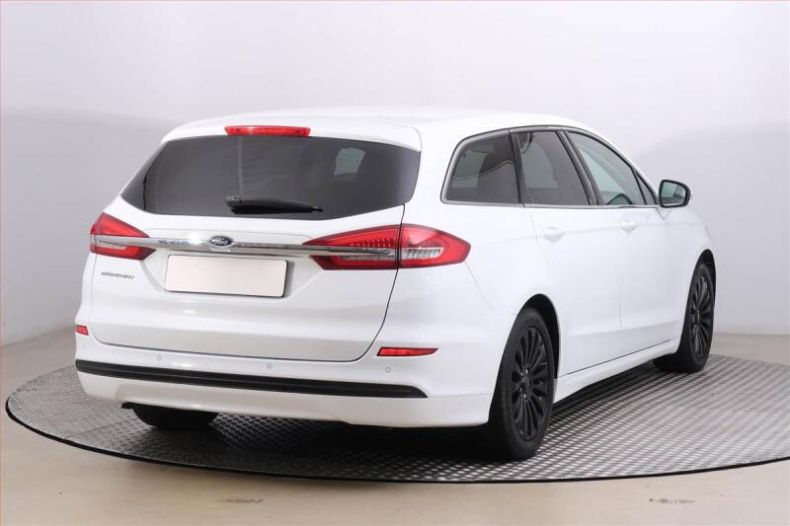 Ford Mondeo - hlavní fotka