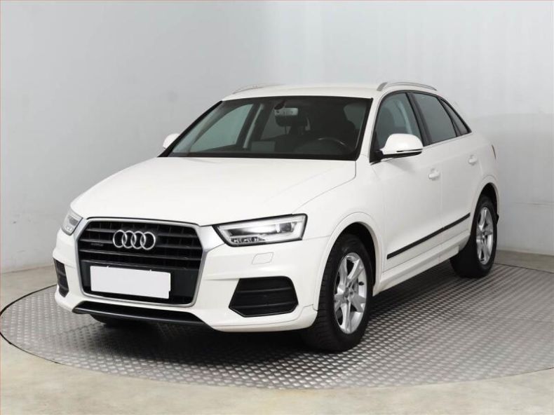 Audi Q3 - hlavní fotka