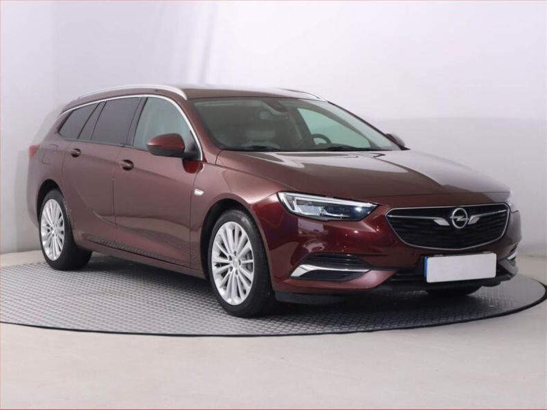 Opel Insignia - hlavní foto