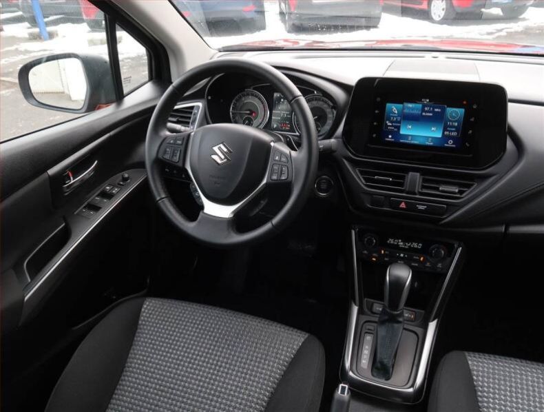 Suzuki SX4 - hlavní fotka
