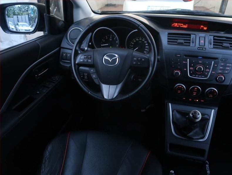 Mazda 5 - hlavní fotka