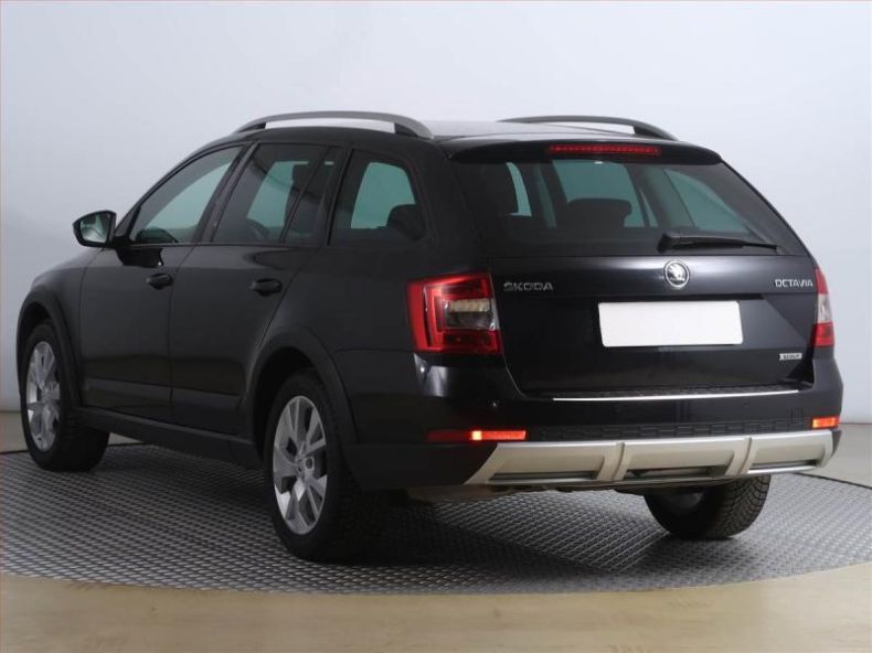 Škoda Octavia - hlavní fotka