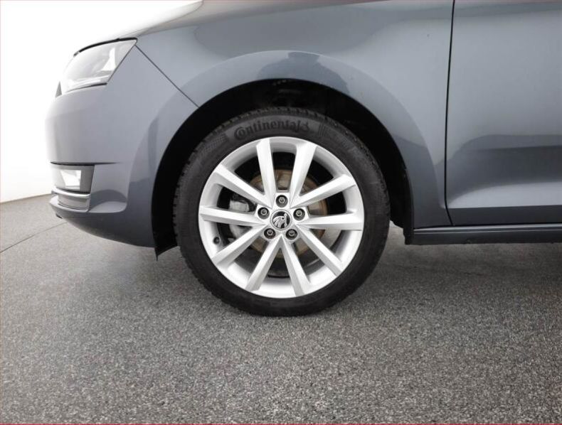 Škoda Rapid - hlavní fotka