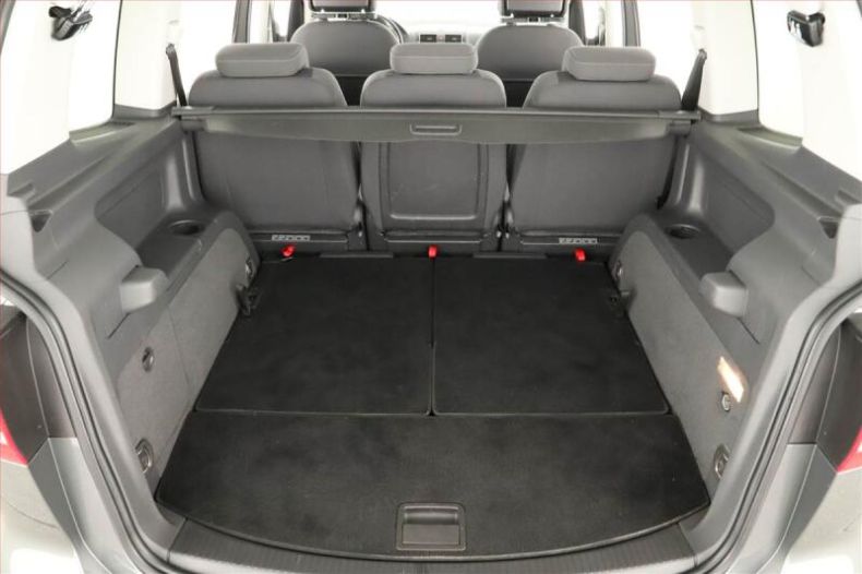 Volkswagen Touran - hlavní fotka