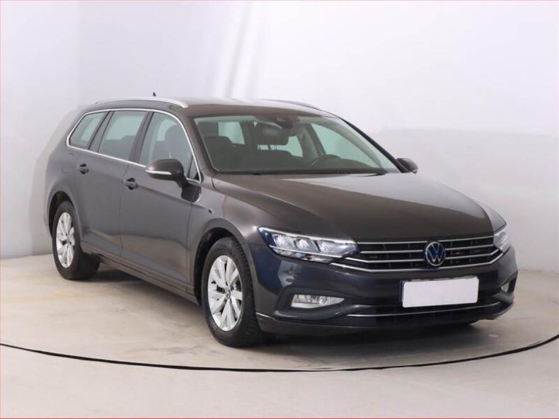 Volkswagen Passat - hlavní fotka